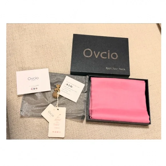 NWT Ovcio Featherlight Taffy Pink Cashmere Scarf | OS | Valentines Day Perfect - Picture 2 of 13